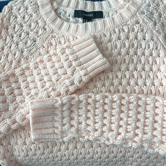 Forever 21 Women’s Pale Pink Cropped Chunky Sweater w/ Crew Neckline - Medium - Picture 4 of 4